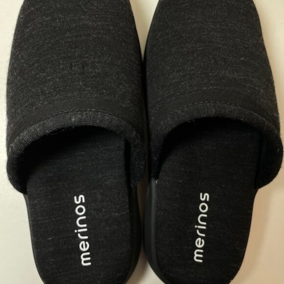 Merinos Womens Black Slip Ons Size 7 NEW - Picture 1 of 5